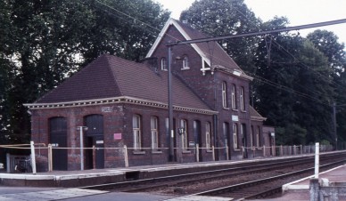 Dilbeek - SNCB K04445-02 (1).jpg
